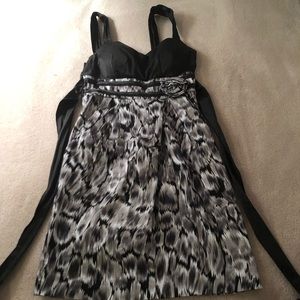Black & White Rose City Triangles Dress